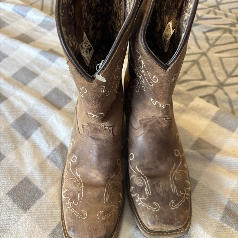 Brown Embroidered Heeled Boots